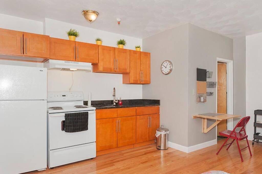 Downtown Studio Apt, Perfect For Medical Workers Бостън Екстериор снимка